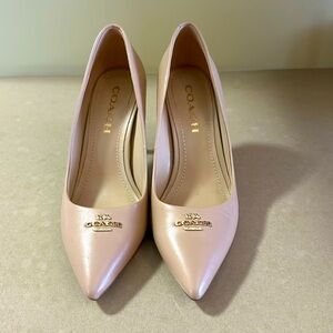 Coach Pumps